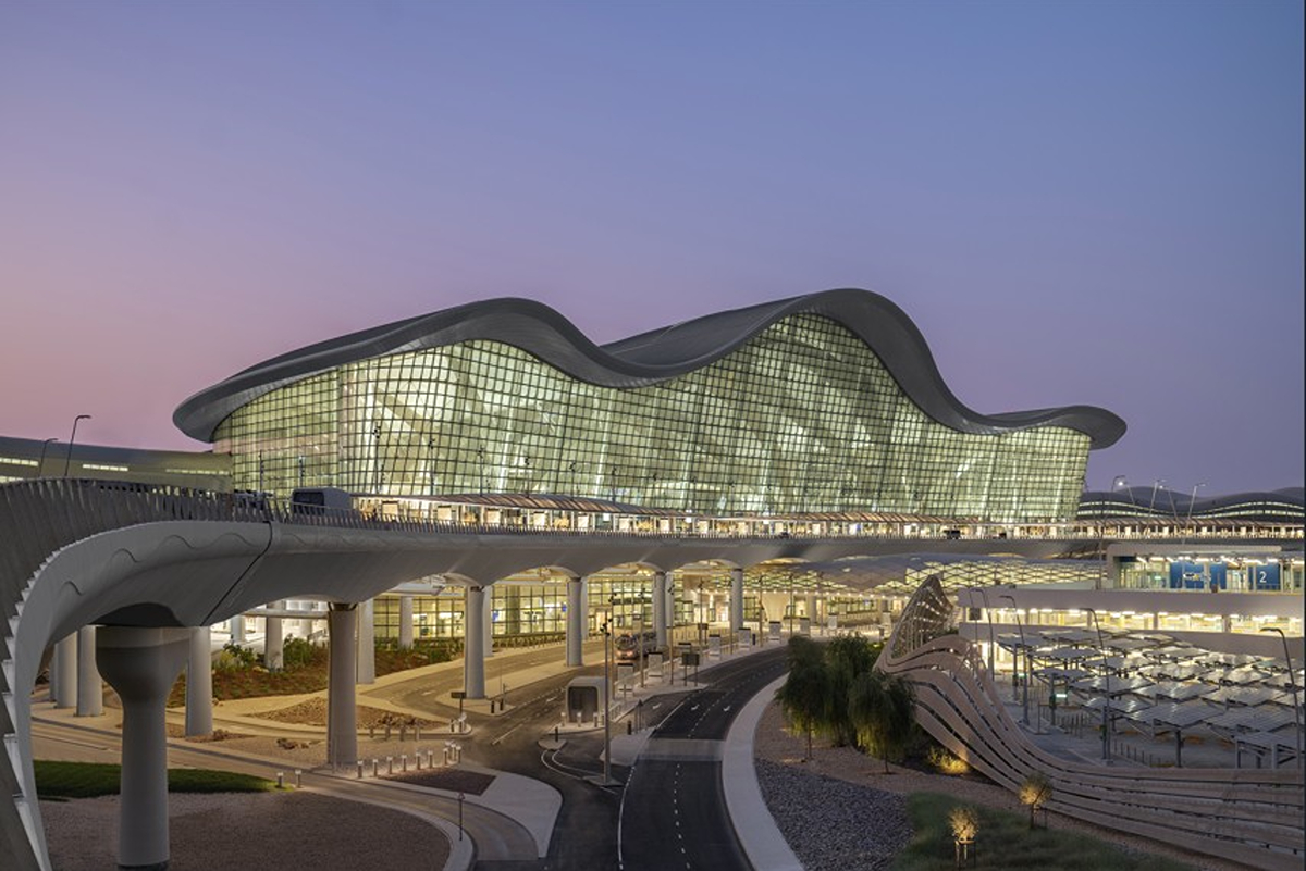 Abu Dhabi Airports Registra Aumento del 28% en Pasajeros en 2024: Implicaciones y Tendencias para la Aviación