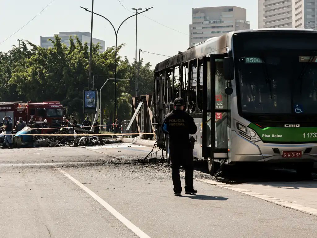 Avioneta Se Estrella en São Paulo: Dos Muertos y Lecciones para la Aviación