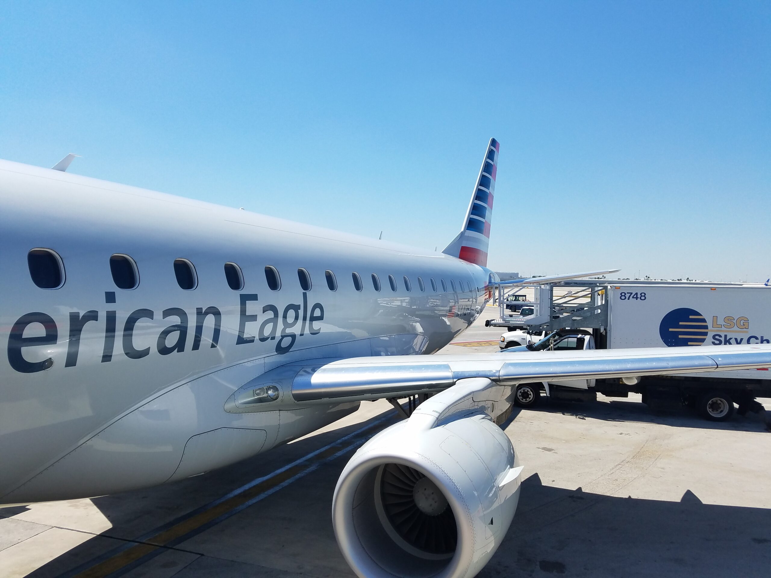 Por Qué los Aviones Regionales de American Airlines Están Convirtiéndose en las Mejores Opciones para Volar