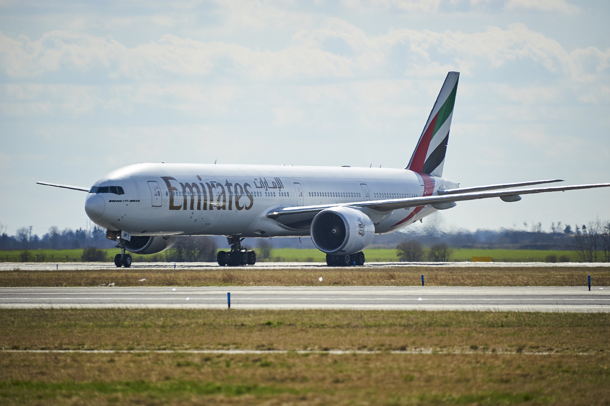 Emirates Primero en Medio Oriente en Lanzar Vuelos a Shenzhen: Una Nueva Era en la Aviación Global