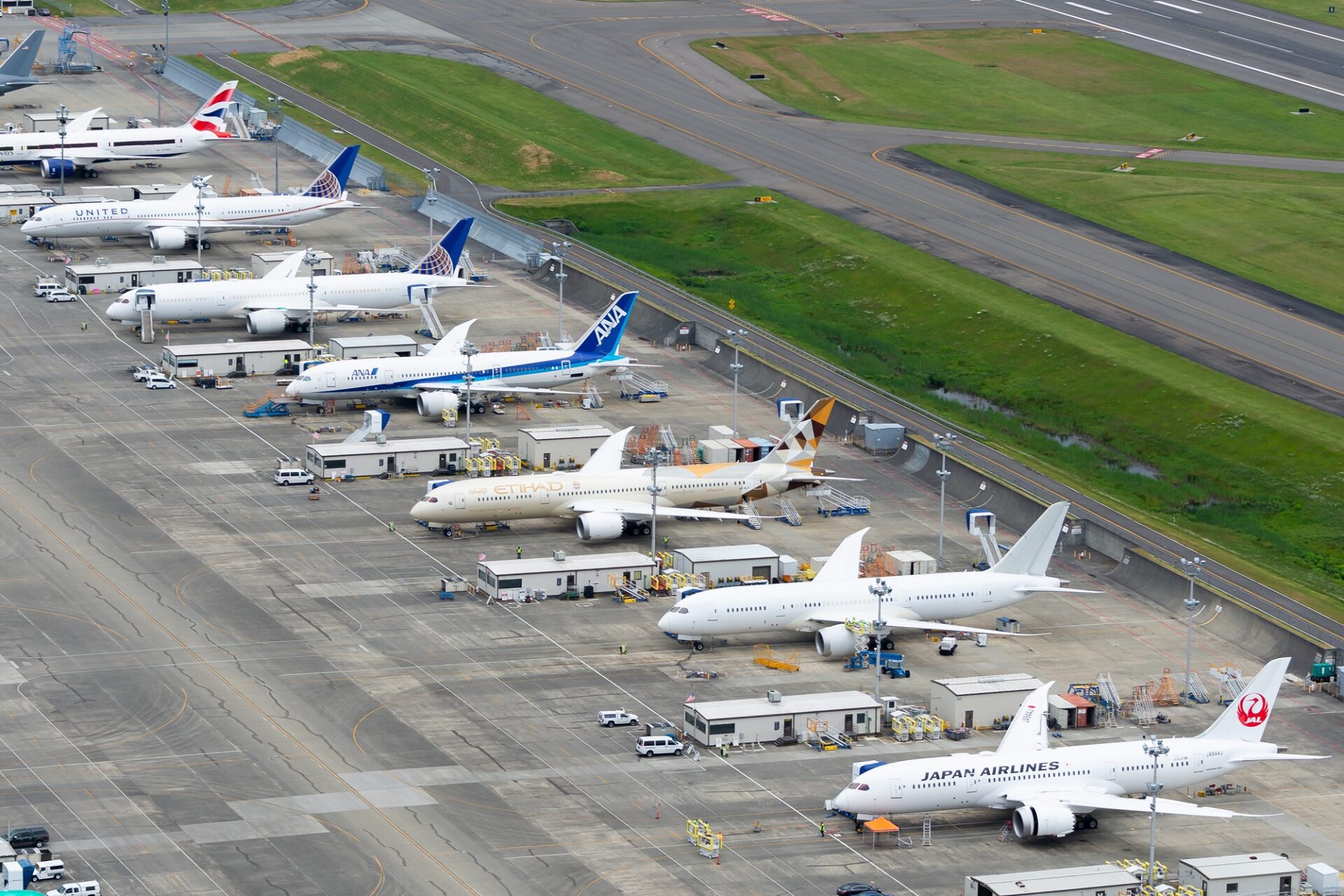 La Sinfonía Industrial de la Fabricación de Aviones: Lecciones para la Aviación Mexicana