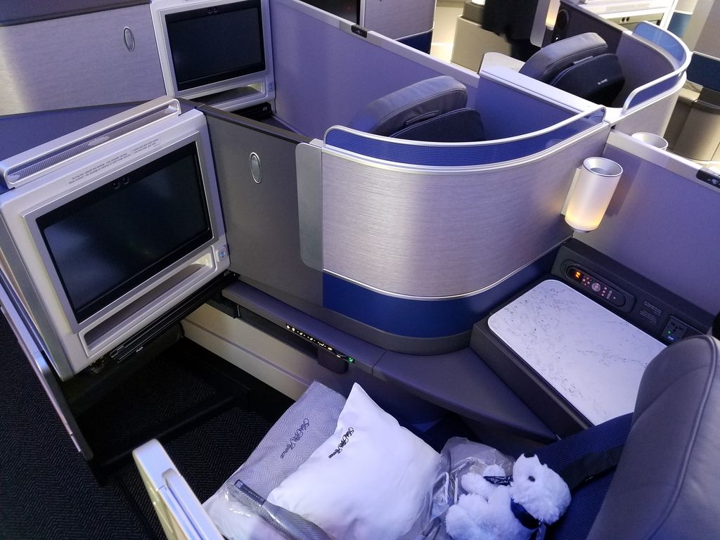 United Airlines Introduces Significant Changes to Premier Status and PlusPoints for 2025