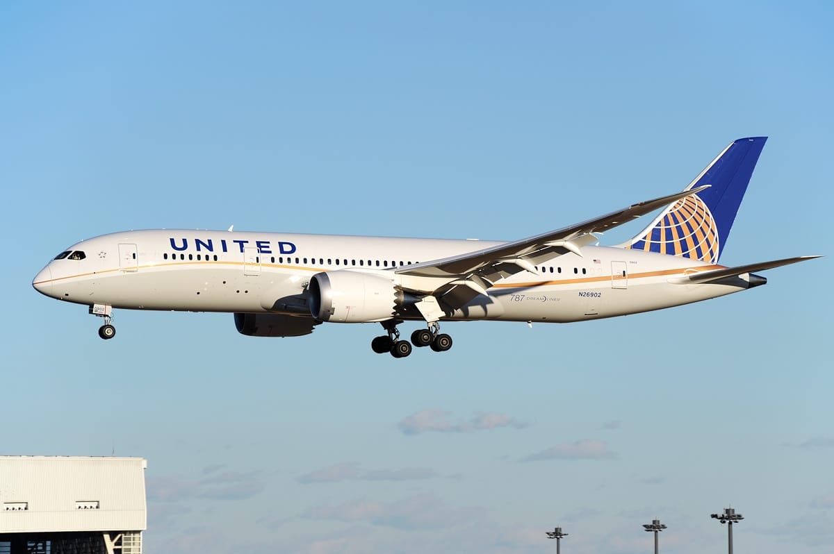 Pasajero Detenido por Agredir a Agente de Puerta de United Airlines en Washington Dulles