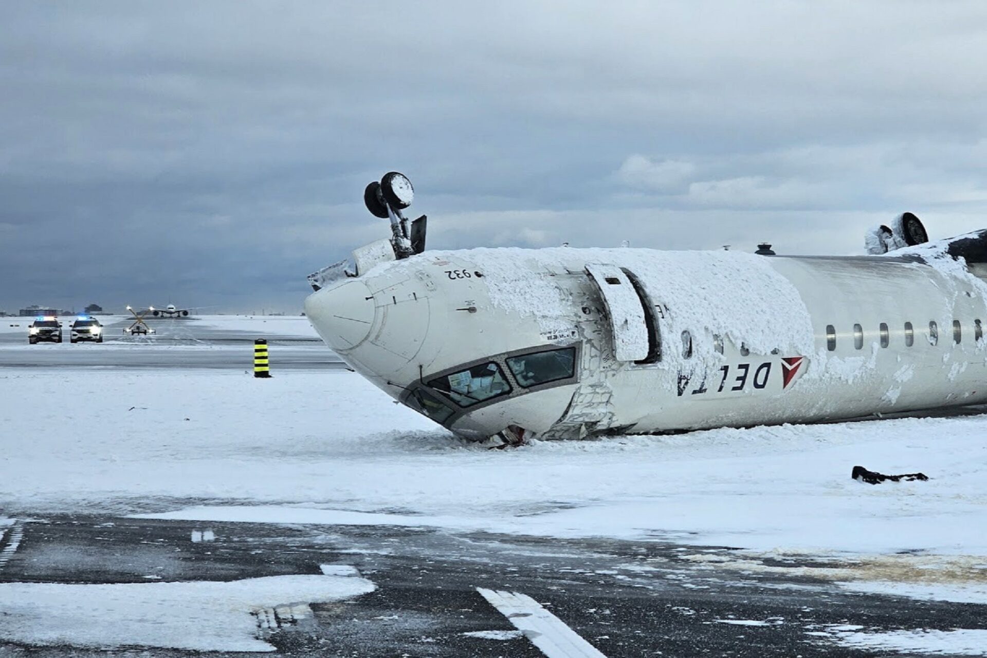 Delta Flight Received Sink Rate Alert Before Toronto Crash: An In-Depth Analysis